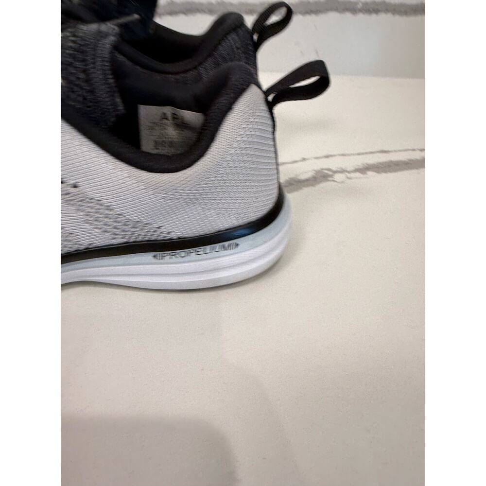 APL Women’s TechLoom Pro Tennis Shoes Running White / Black / Cosmic Grey Size 7 - Picture 9 of 11